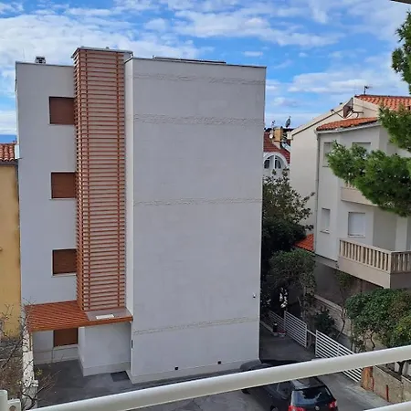 Ivana 3* Makarska
